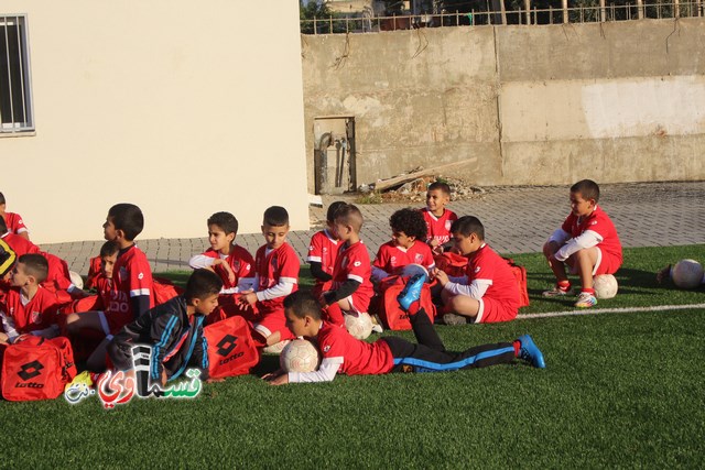 فيديو: قفزوا كالغزلان والفرحة والدموع تغمران شاكرين الرحمن وابو العبد بالحسبان في افتتاح ملعبهم الخضراوان   